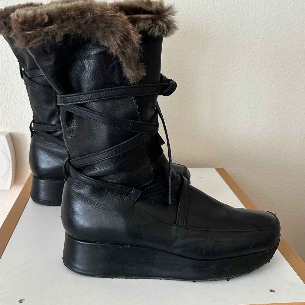 Stephane Kélian - Paris Women's Black Fur-Lined Winter Boots. Size 8 - Picture 3 of 14